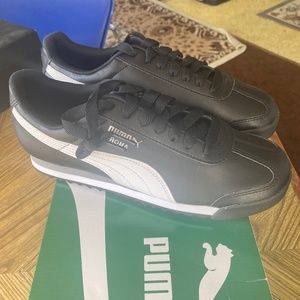 Men’s Puma “Roma Basic” shoes